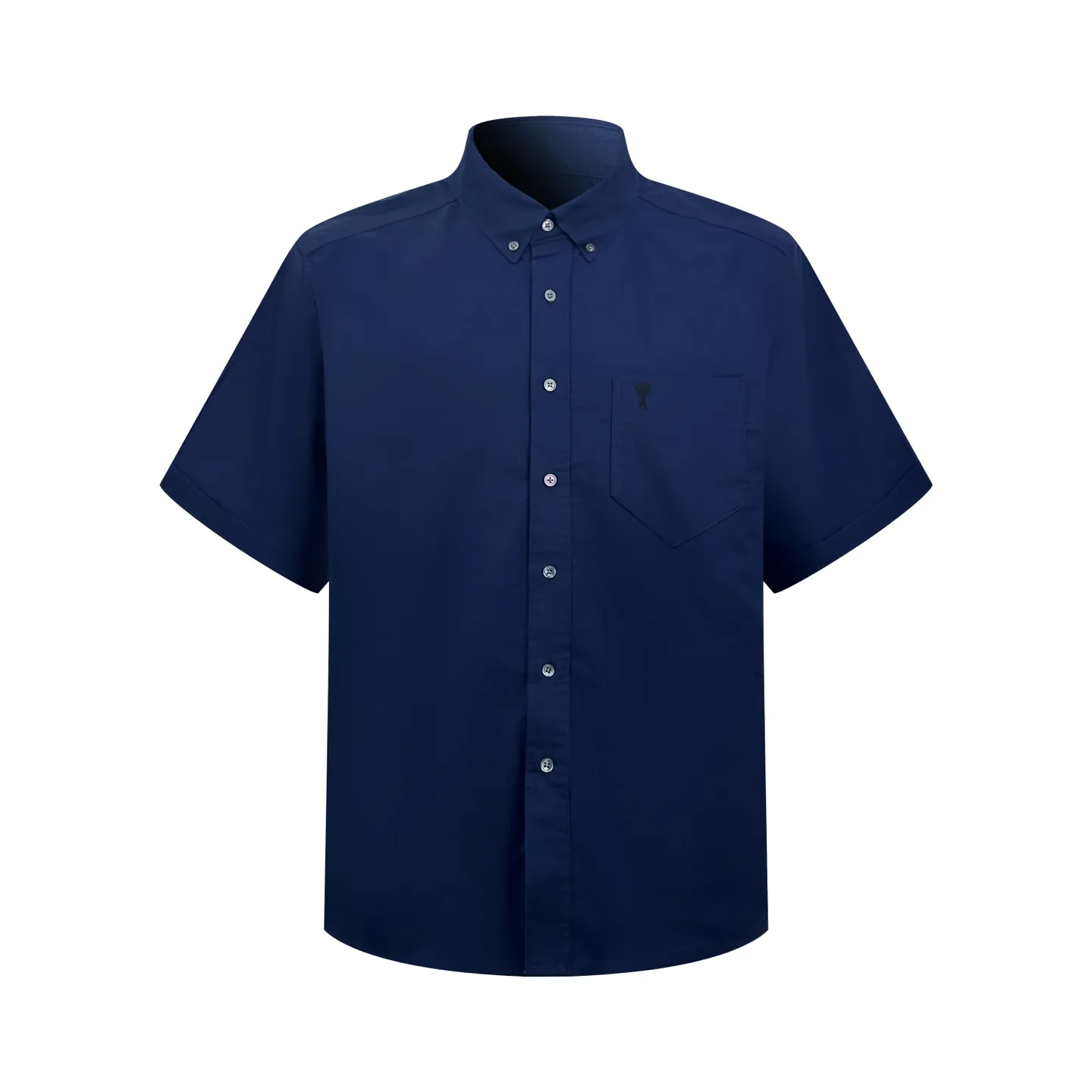 Ami Paris love embroidered short-sleeved shirt. Custom-made high-density double-ply oxford fabric. Tight and smooth. Comfortable and close to the skin. Warm mist blue paved with calm background. Clear and soft. It has a cool and high-end atmosphere. Black love logo is quietly embellished on the left chest pocket. It hides light luxury in square details. It is unobtrusive but has its own style. The neat silhouette hides gentleness and elegance. It is elegant and quiet in one piece. Process 1: Using imported machine embroidery technology Use advanced computer control system and precision mechanical components to realize Ami love embroidery work with high precision and smooth and delicate lines. Process 2: The fabrics have been fermented and washed to have a better hand texture. Not easy to deform, not easy to shrink, not easy to fade, and maintain long-term beauty. Accessories: Customized 1:1 Ami buttons. Customized 1:1 Ami trademark. Version: Loose version. Size: 37 38 39 40. Style number: BB 803.